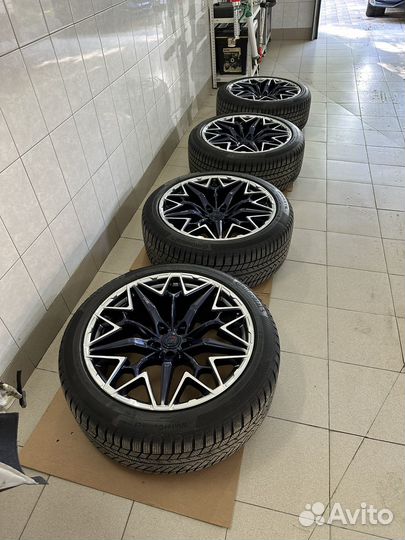 Continental ContiWinterContact TS 810 Sport 285/40 R22 108