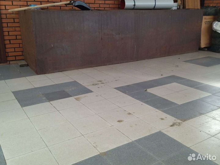 Ящик железный для зерна