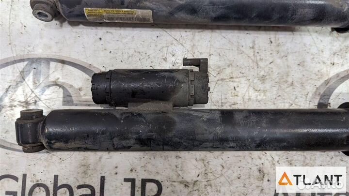 Амортизатор задний mercedes-benz C200 AMG