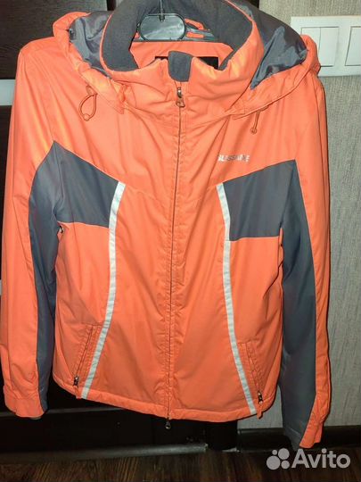 Горнолыжная куртка