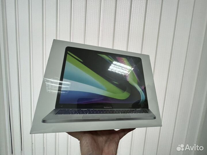 Hовый MacBook 13 Pro M2 8/256Gb+