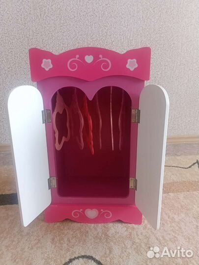 Шкаф для кукольной одежды деревянный