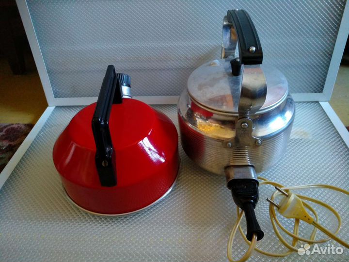 Два советских чайника