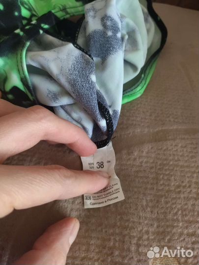 Купальник слитный яркий на девочку 38р