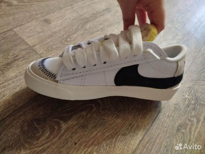 Женские кроссовки Nike Blazer Low '77 Jumbo