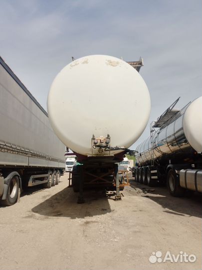 Полуприцеп пищевая цистерна Menci SL 105, 1990