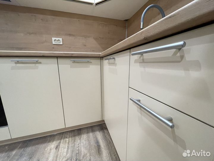 Угловая кухня (цена завесь гарнитур) ксп:25772