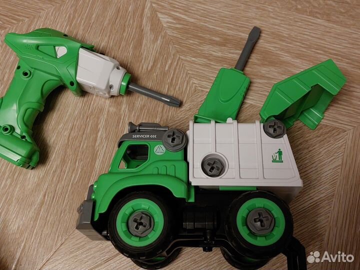 Мусоровоз фирмы Mobicaro