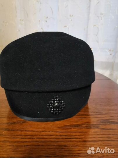 Женский головной убор