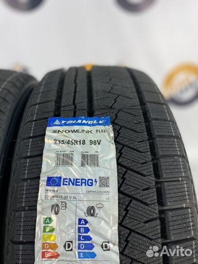 Triangle PL02 235/45 R18 101H