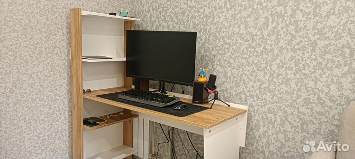 Стол компьютерный новый