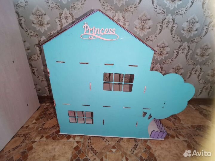 Домик кукольный