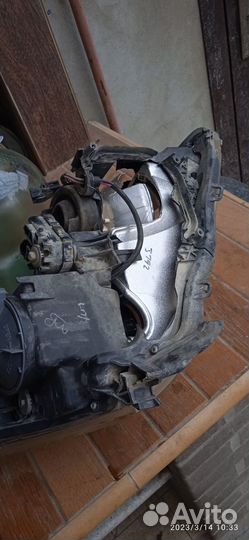 Фара передняя левая Toyota Avensis T250 2008