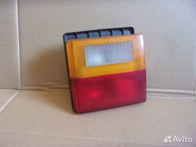 Ауди 80 Б2, 86 г. фонарь задний правый внутренний