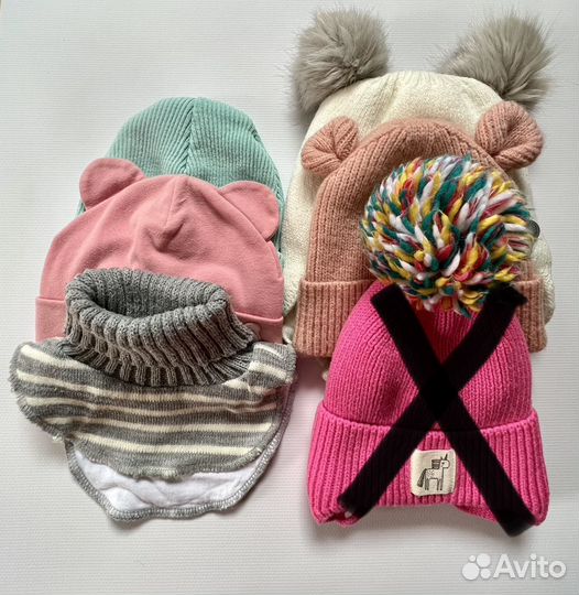 Шапка детская, манишка, варежки