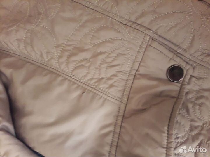 Женская лёгкая куртка размер40евро