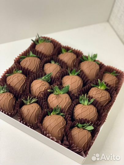 Клубника в шокодаде