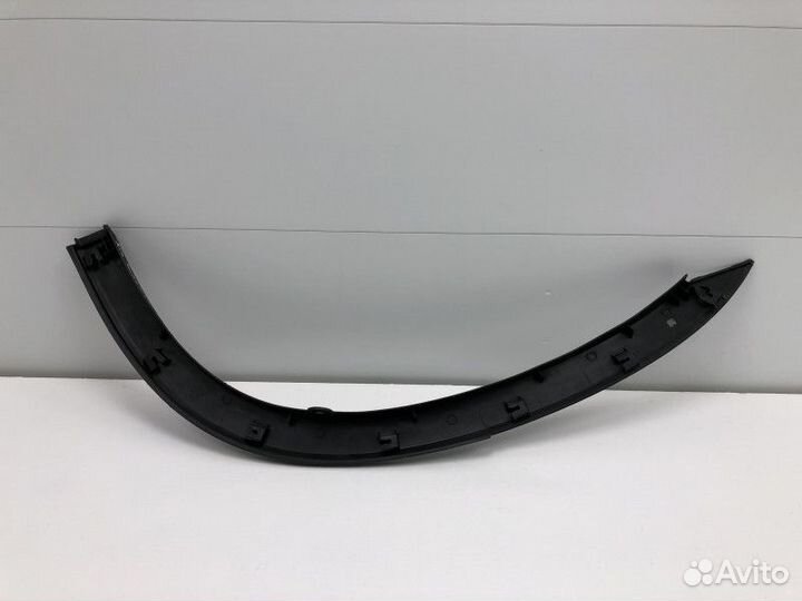 Накладка заднего крыла левого Kia Sorento 2 (XM)