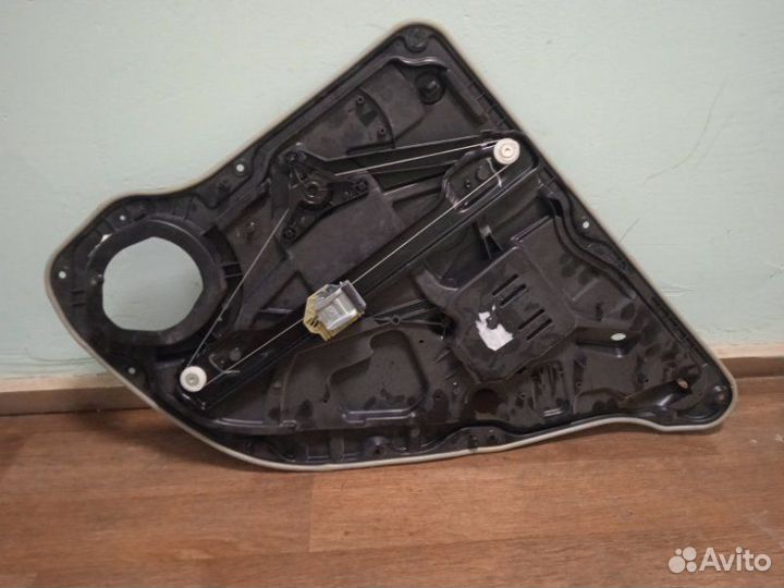 Стеклоподъемник Mercedes Gls-Class 166 OM642 2018