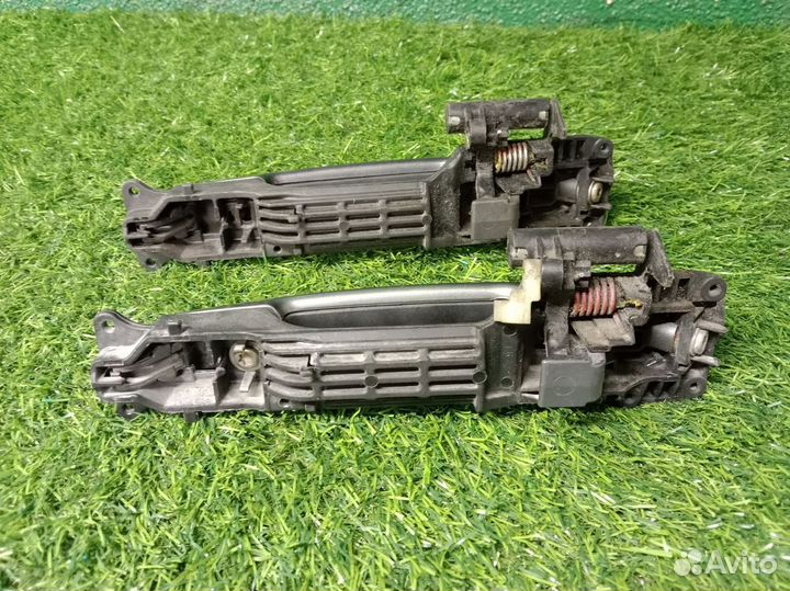 Ручка двери наружная права Suzuki GV