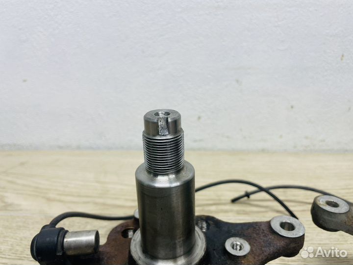 Кулак задний правый Mazda 6 gg