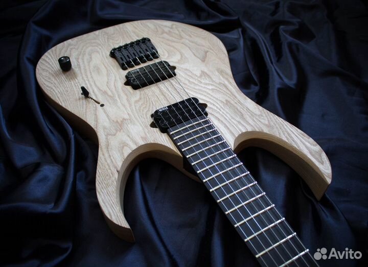 Продам мастеровую гитару