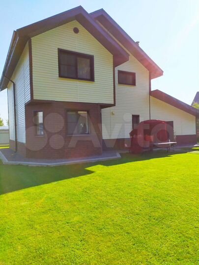 Дом 210 м² на участке 10 сот.