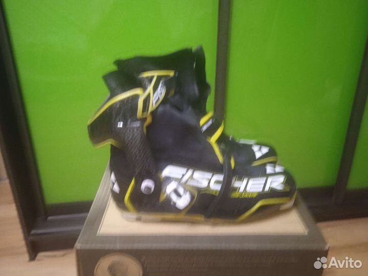 Лыжные ботинки fischer carbonlite