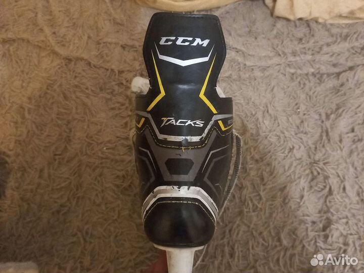 Коньки хоккейные ccm 9050