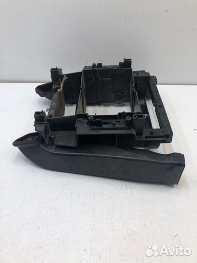 Кронштейн магнитолы Mercedes-Benz C-Class W203 M