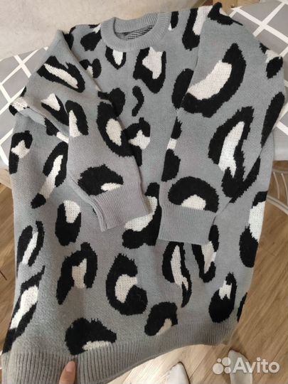 Свитер удлиненный