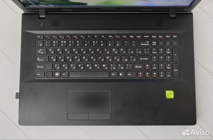 Игровой ноутбук Lenovo g700 17.3