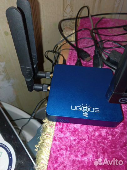 Андроид тв приставка Ugoos ut 8 pro 8/64 работает