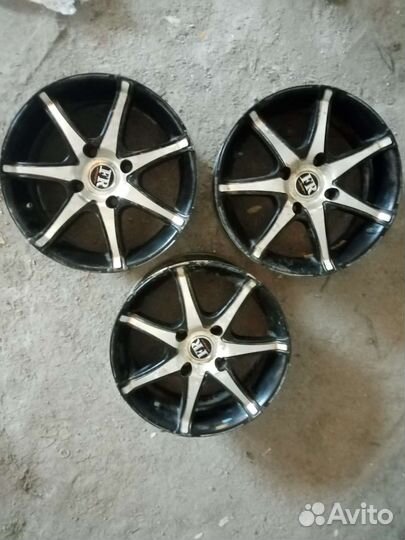 Литье R15 три штуки