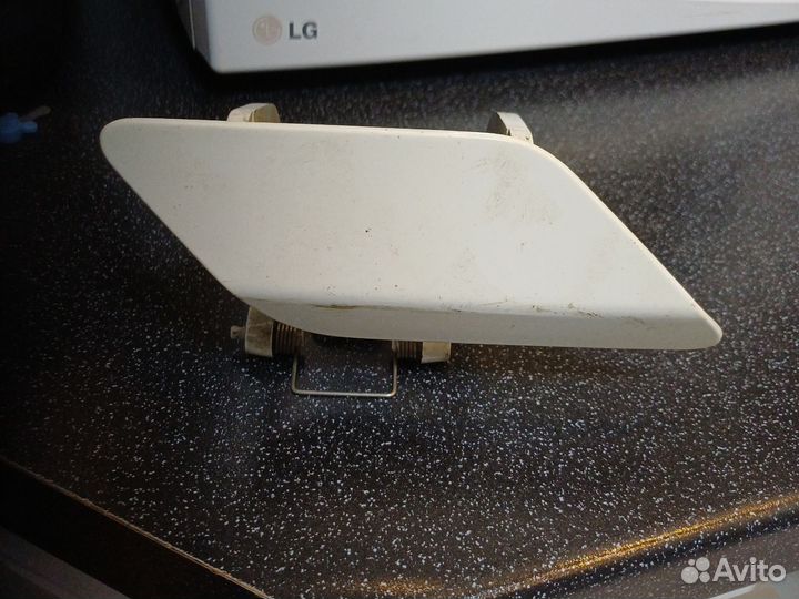 Крышка омывателя фары w212 дорест правая оригинал