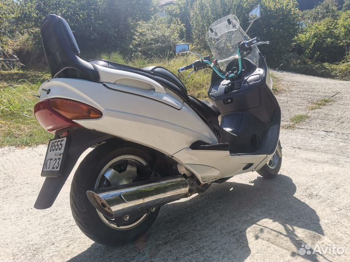 Suzuki SkyWave 400