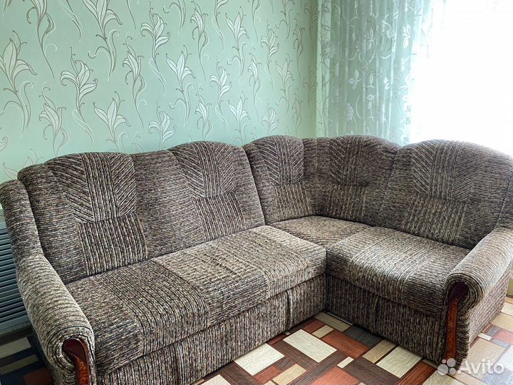 Угловой диван с креслом