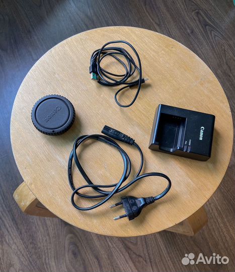 Зеркальный фотоаппарат Canon eos 1100d