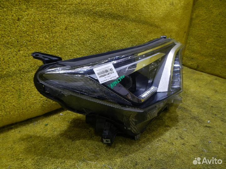 Фара правая Toyota RAV4