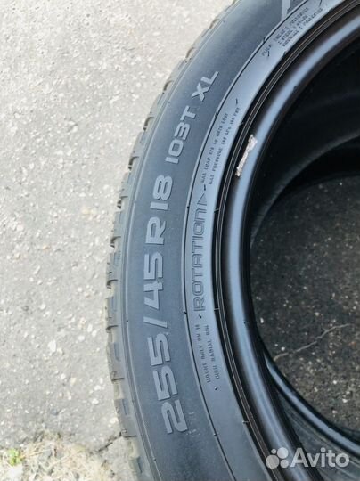 Nokian Tyres Hakkapeliitta 8 255/45 R18 103T