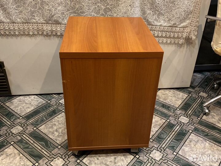 Тумбочки офисные