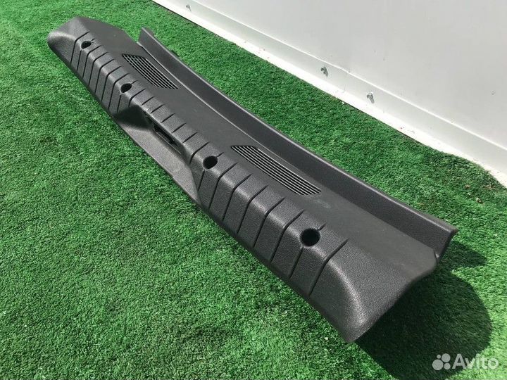 Накладка замка багажника LADA Granta