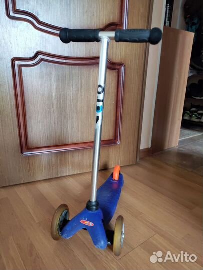 Самокат трехколесный mini micro