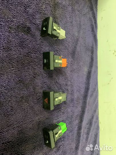 Кнопка обогрева заднего стекла VW Polo 5 (2010-202