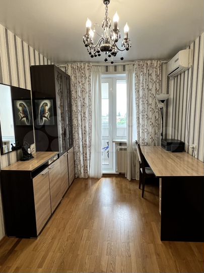 5-к. квартира, 101 м², 9/9 эт.