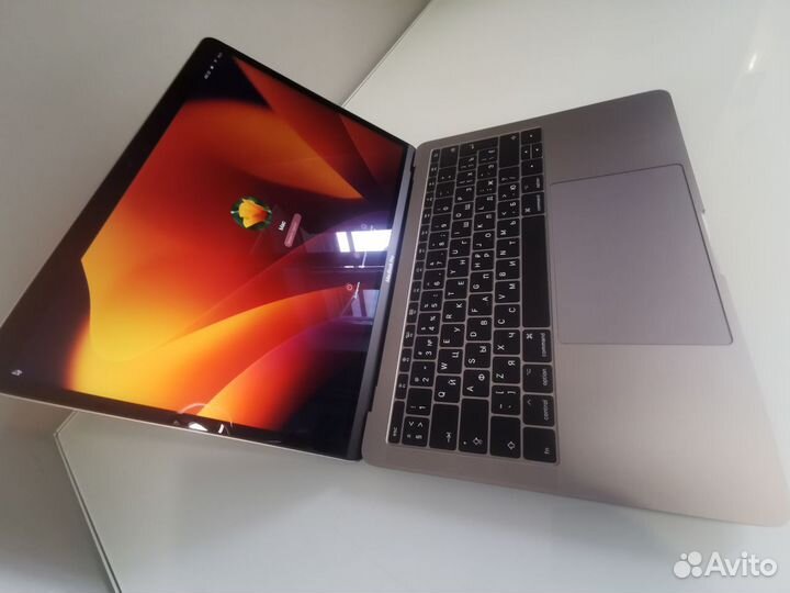 Продам MacBook Pro