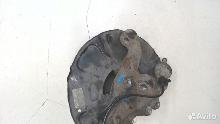 Ступица (кулак, цапфа) левая передняя Mercedes E W212, 2011