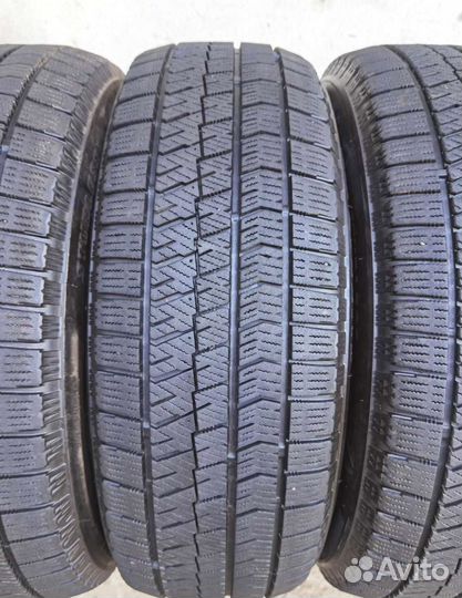 Bridgestone Blizzak VRX2 205/65 R15 97S