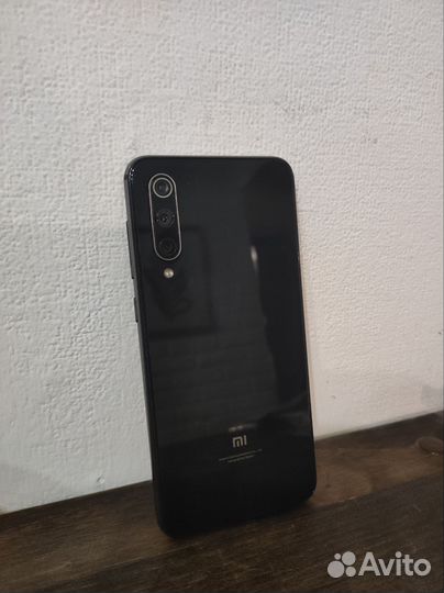 Xiaomi Mi 9 SE, 6/64 ГБ