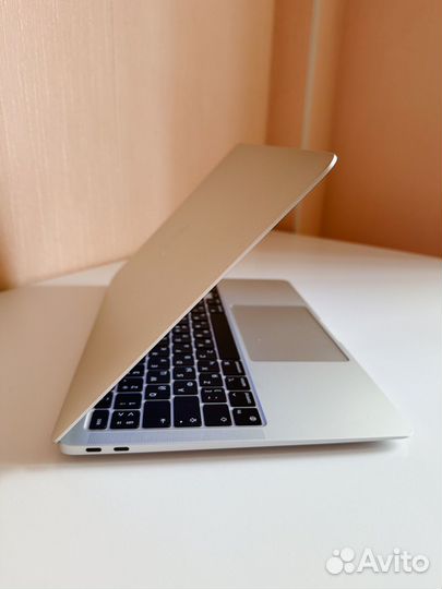 Apple MacBook Air M1 8 256